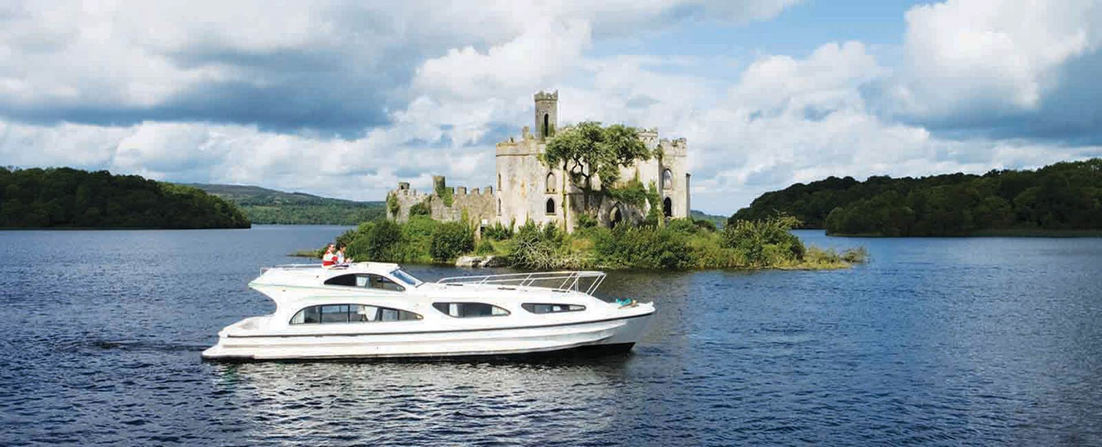 Discover Ireland by boat